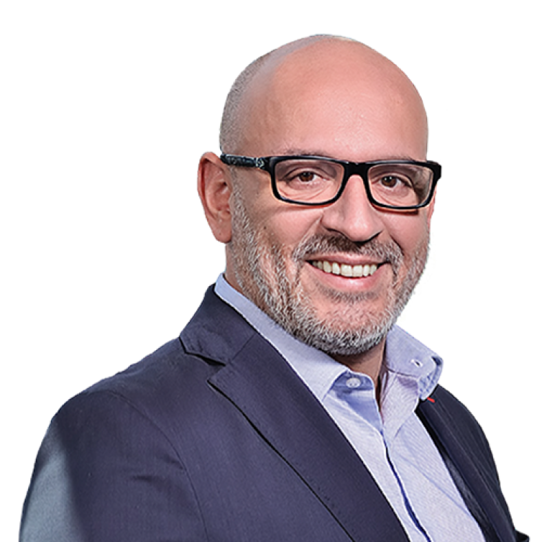 Headshot of Gustavo Girard