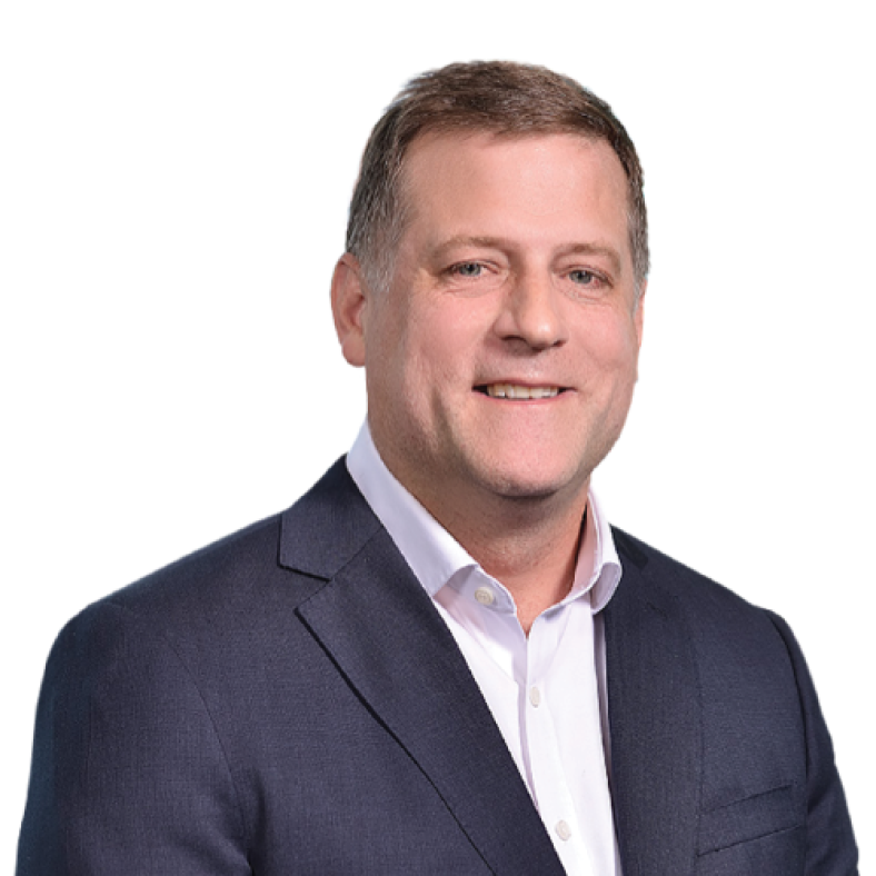 Headshot of Roberto Easdale